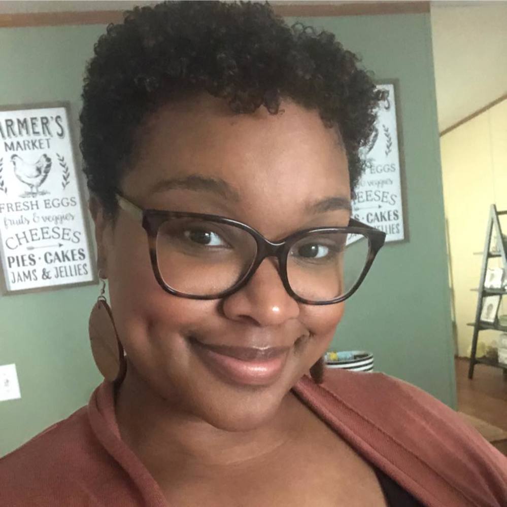 Meet your Posher, Kendra